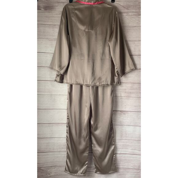 Vintage Secret Treasures Sleepwear Pajama Set Button Up Top and Pants Size Large - Picture 2 of 15